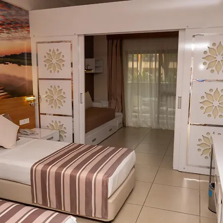 Hotell Village Tuerkiye 4*