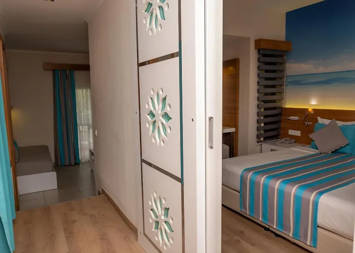 Village Tuerkiye 4*